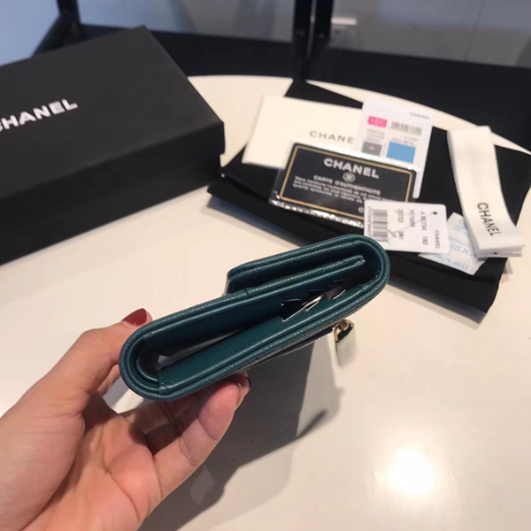 シャネル財布細部ディテール